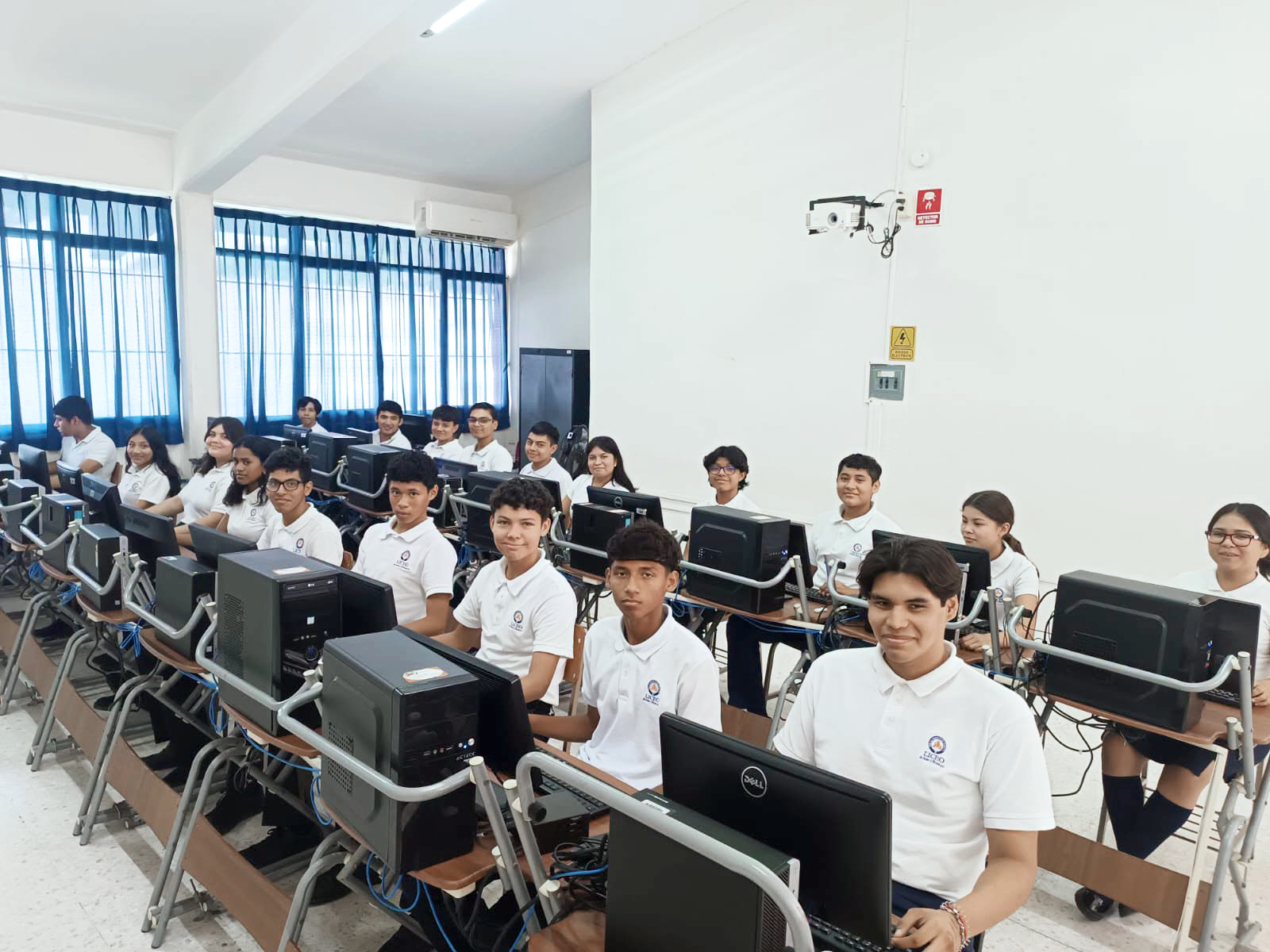 Soporte y mantenimiento de equipo de cómputo
